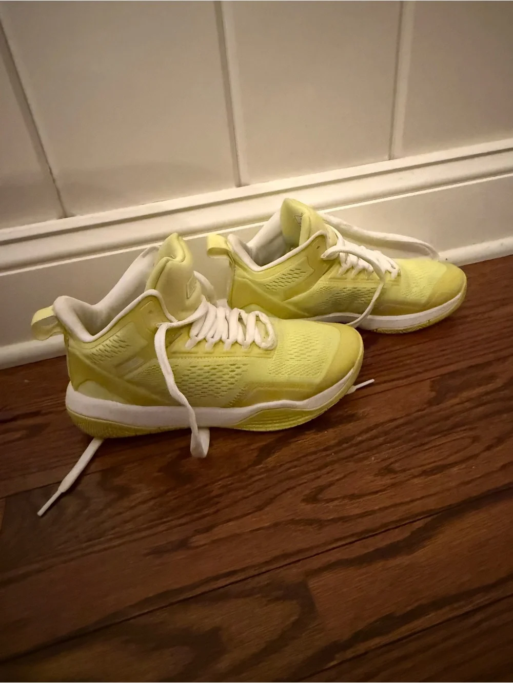 MOOLAH Yellow Basketball Sneakers
